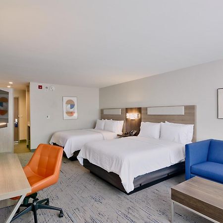 Holiday Inn Express & Suites Diamond By Ihg Stubbs Exterior photo